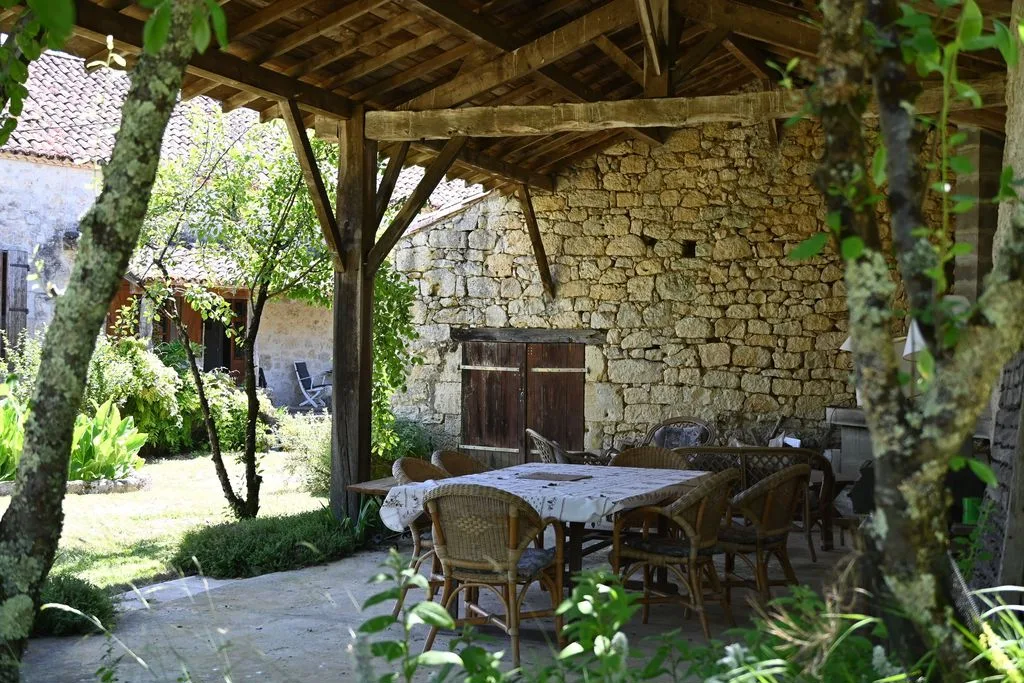 Long lunches under the barn